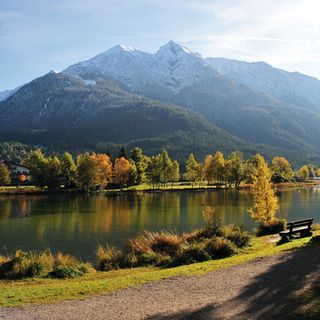 Seepromenade in Seefeld in Tirol